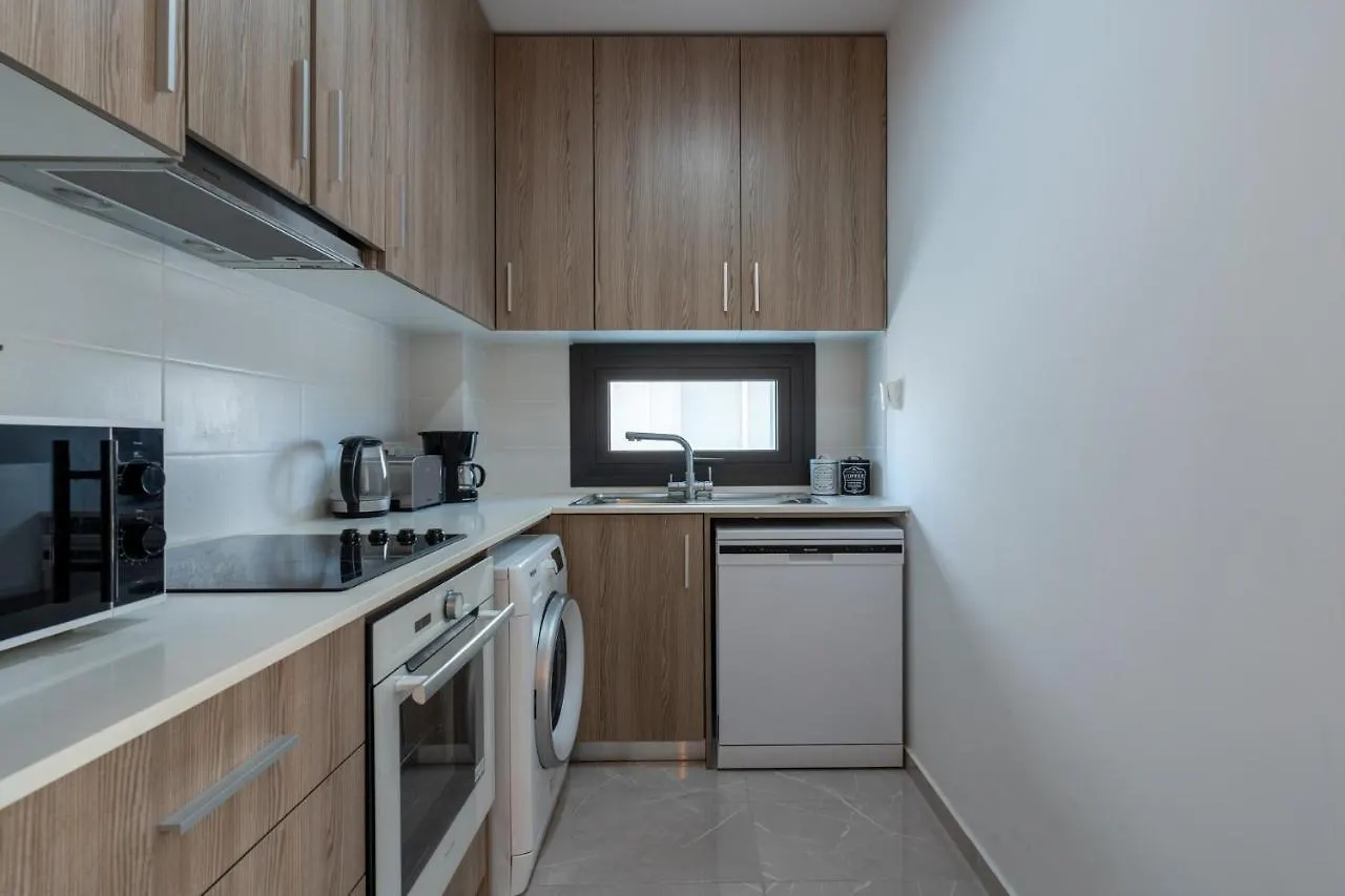 Flair 1-Bedroom Apartment In ラルナカ 0*,