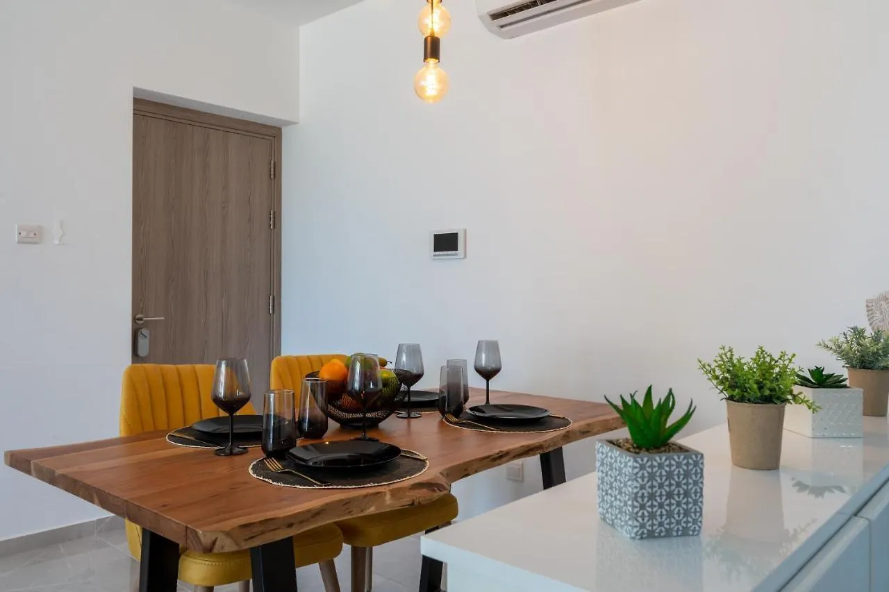Flair 1-Bedroom Apartment In ラルナカ 0*,  キプロス