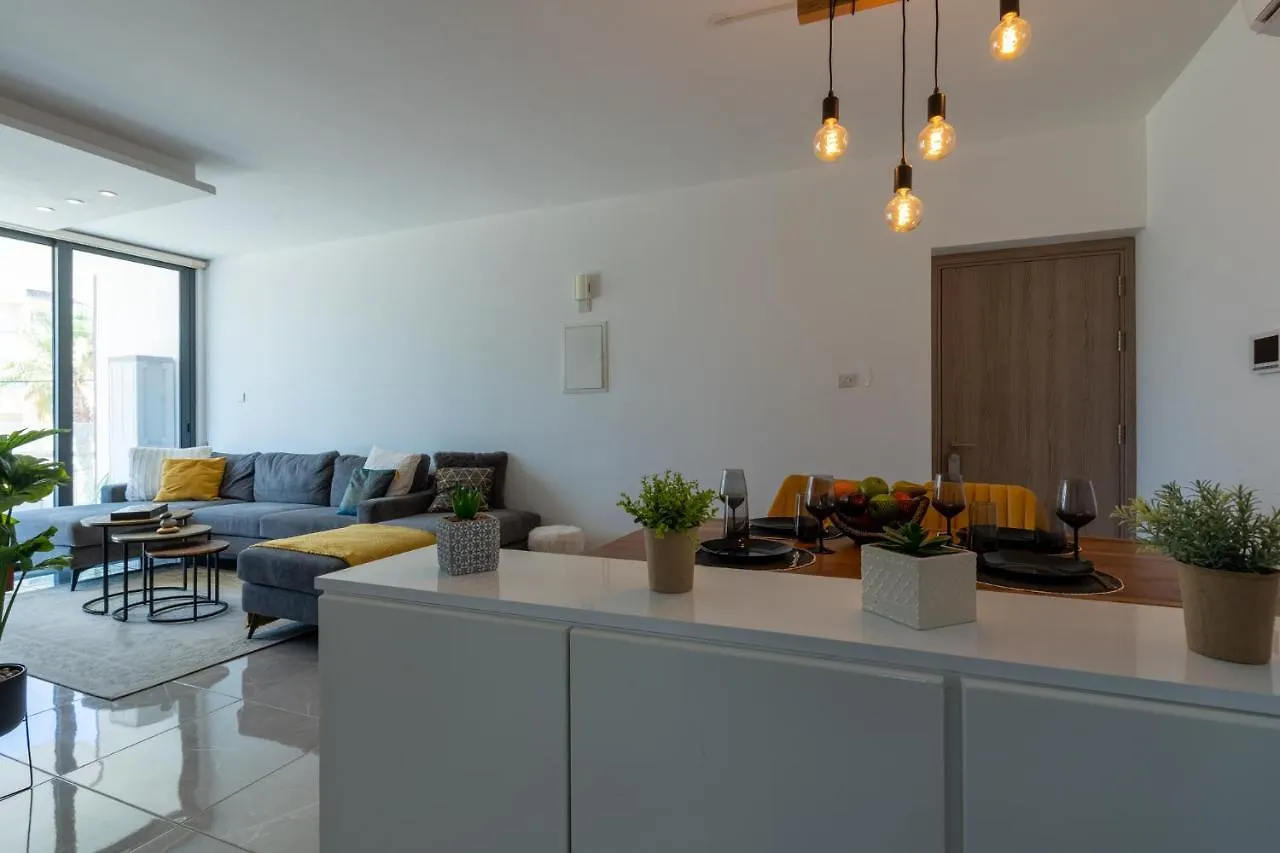 Flair 1-Bedroom Apartment In ラルナカ